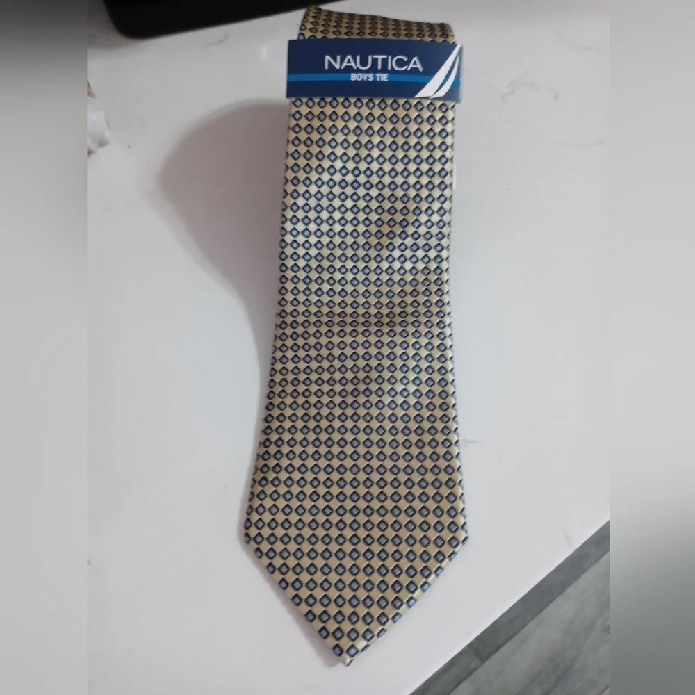 Nautica 100% silk Boy's lattice print necktie 49/3